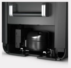 Dometic CFX3 45 Portable Compressor Fridge And Freezer Cool Box 40L -Jacksons Leisure Supplies CFX 35 freezer 2 98199.1581593448