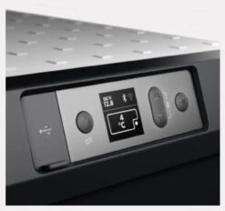 Dometic CFX3 45 Portable Compressor Fridge And Freezer Cool Box 40L -Jacksons Leisure Supplies CFX 35 freezer 21291.1581593448