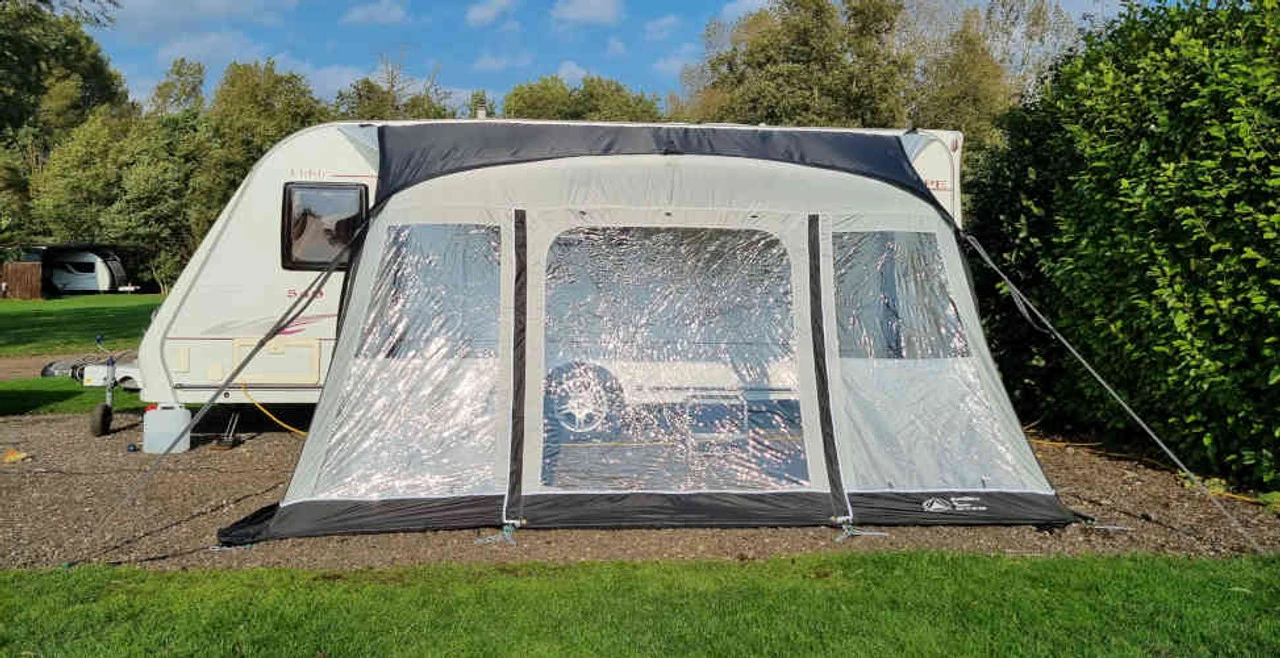 SunnCamp Dash Air SC Inflatable Caravan Awning 4 SunnCamp Dash Air SC Inflatable Caravan Awning - Image 4