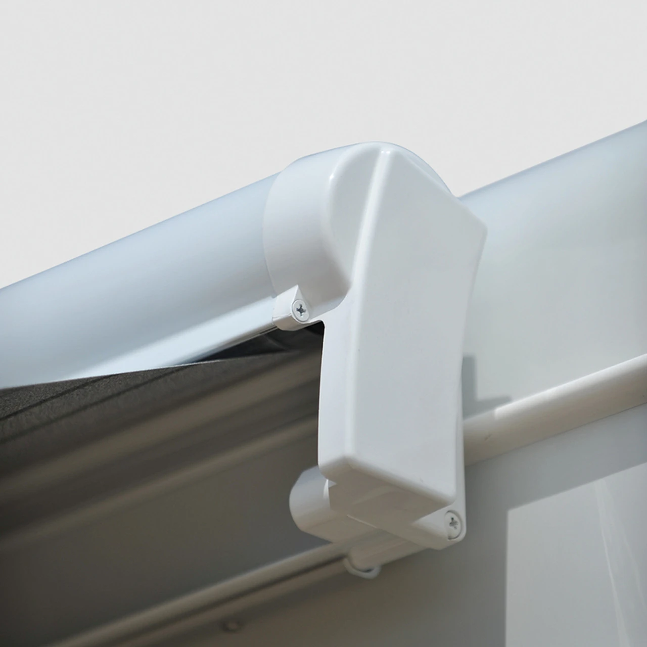 Dometic Perfectwall PW1500 Motorhome And Caravan Wall Awning 2 Dometic Perfectwall PW1500 Motorhome And Caravan Wall Awning - Image 2