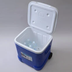 Igloo Ice Cube 60 Roller Wheeled Ice Chest Cool Box -Jacksons Leisure Supplies igloo 45097 05875.1493660922