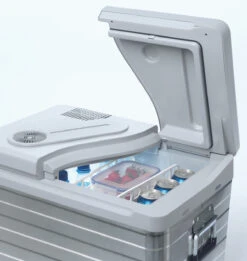 Dometic Waeco Mobicool Q40 Thermolectric 12v/240v Coolbox -Jacksons Leisure Supplies mbc q40 9105301620 d101 76449.1392035255